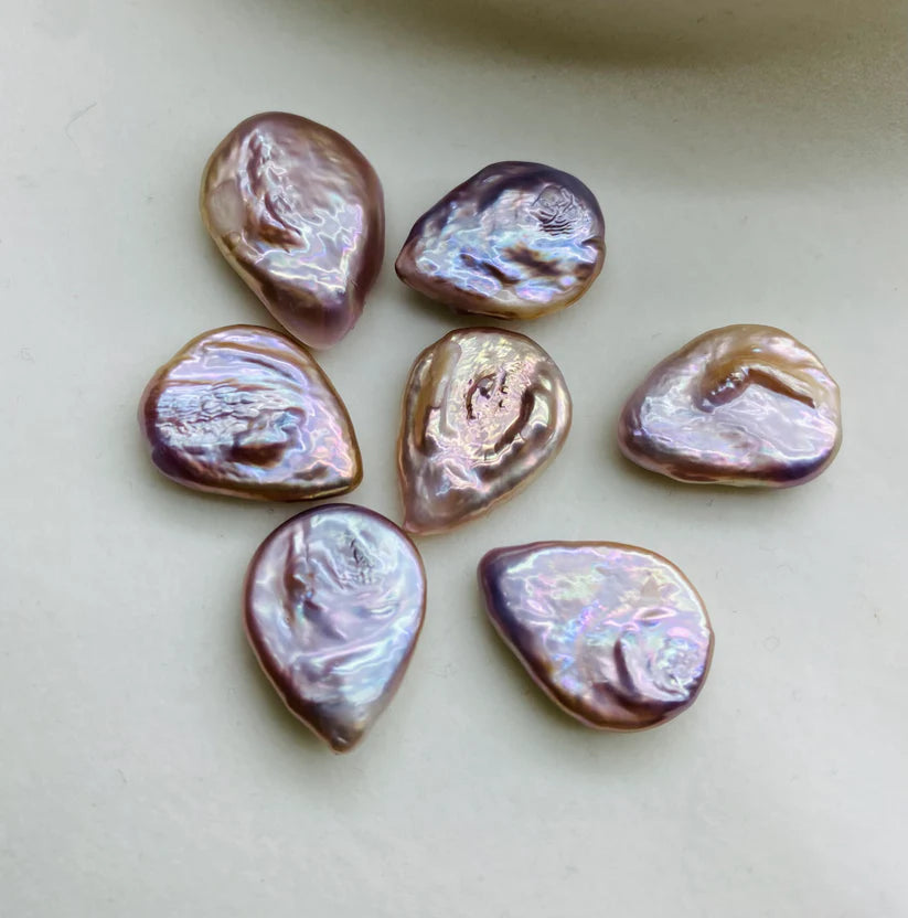 Mermaids Teardrop ( Baroque |2 pcs / 1 clam )