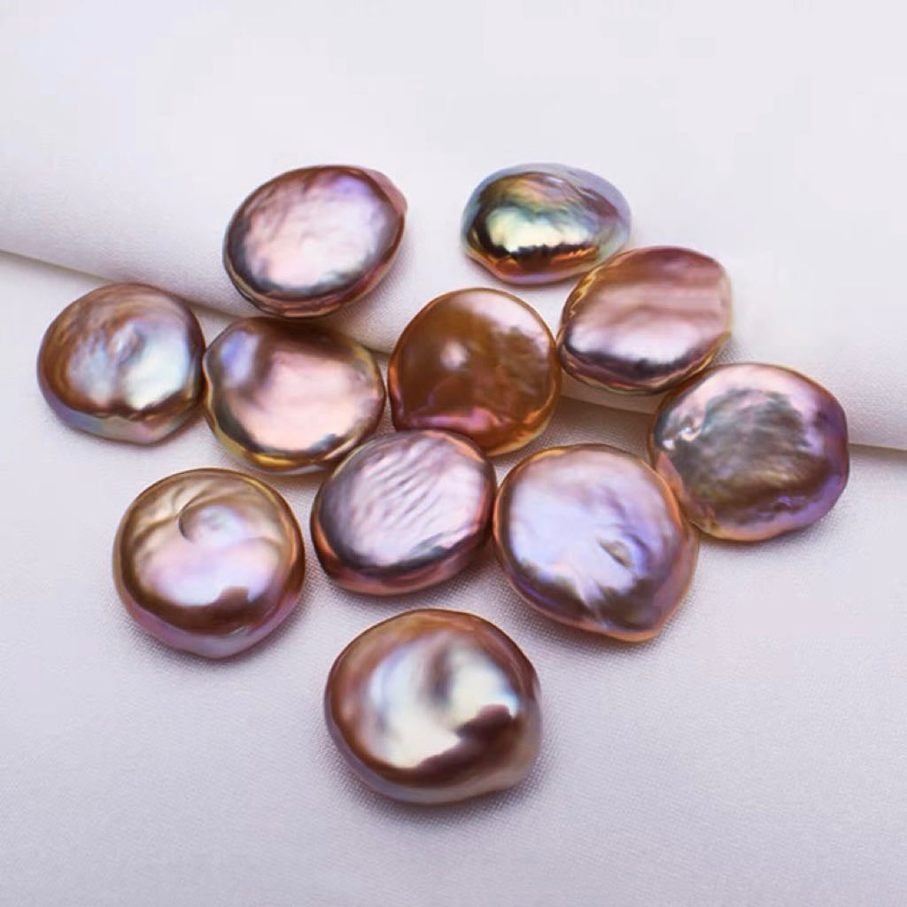 Button -THICK ( Baroque| Purple Color |4-6 pcs / 1 clam )