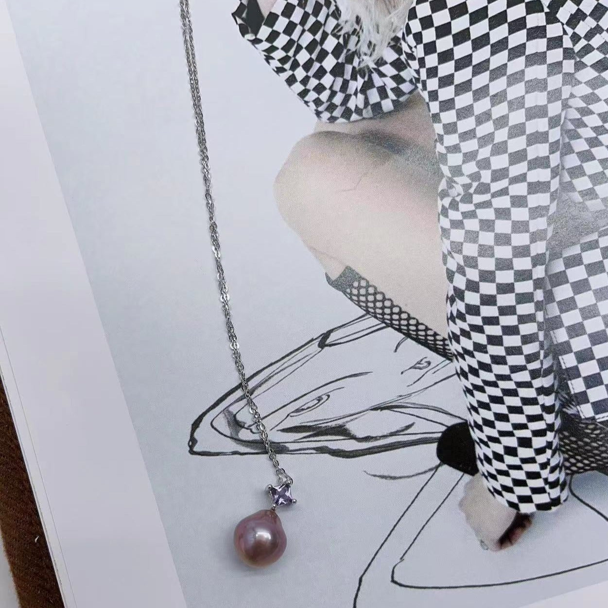 [42] Necklace sample