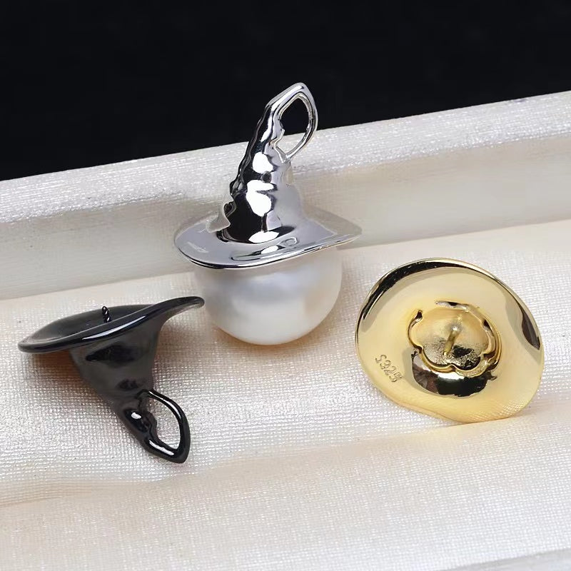 【46】elf hat pendant