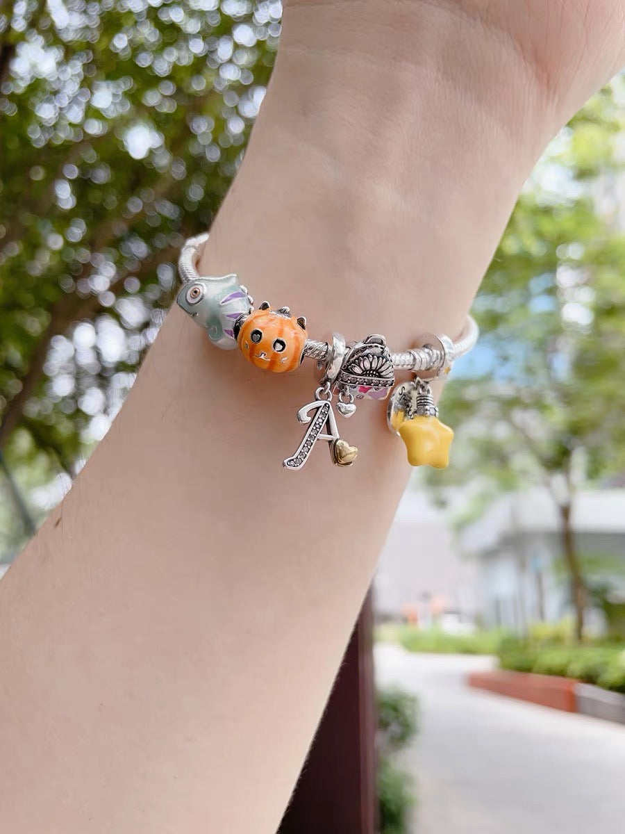 01 Charms ( Assorted )