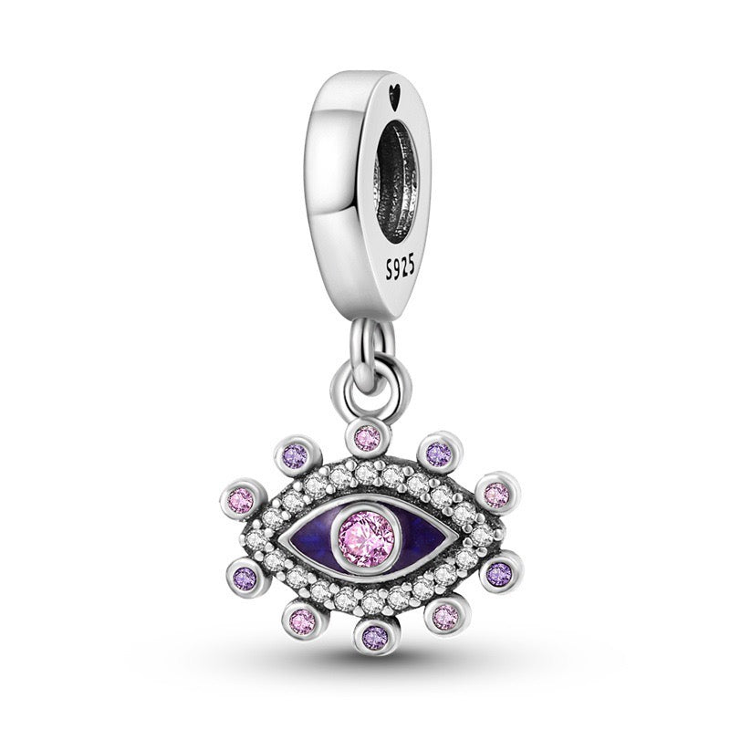 02 Charms ( Assorted )