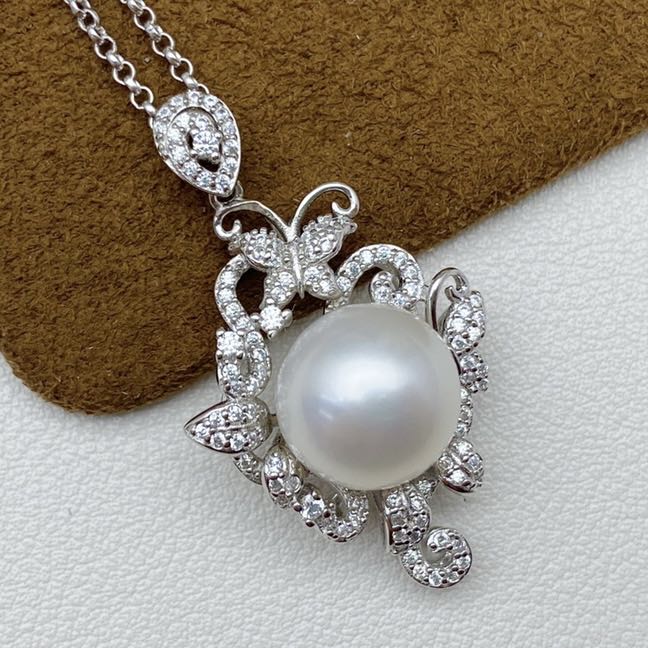 Pendant (For necklace | silver color  )