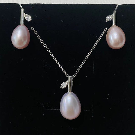 [27] Necklace sample