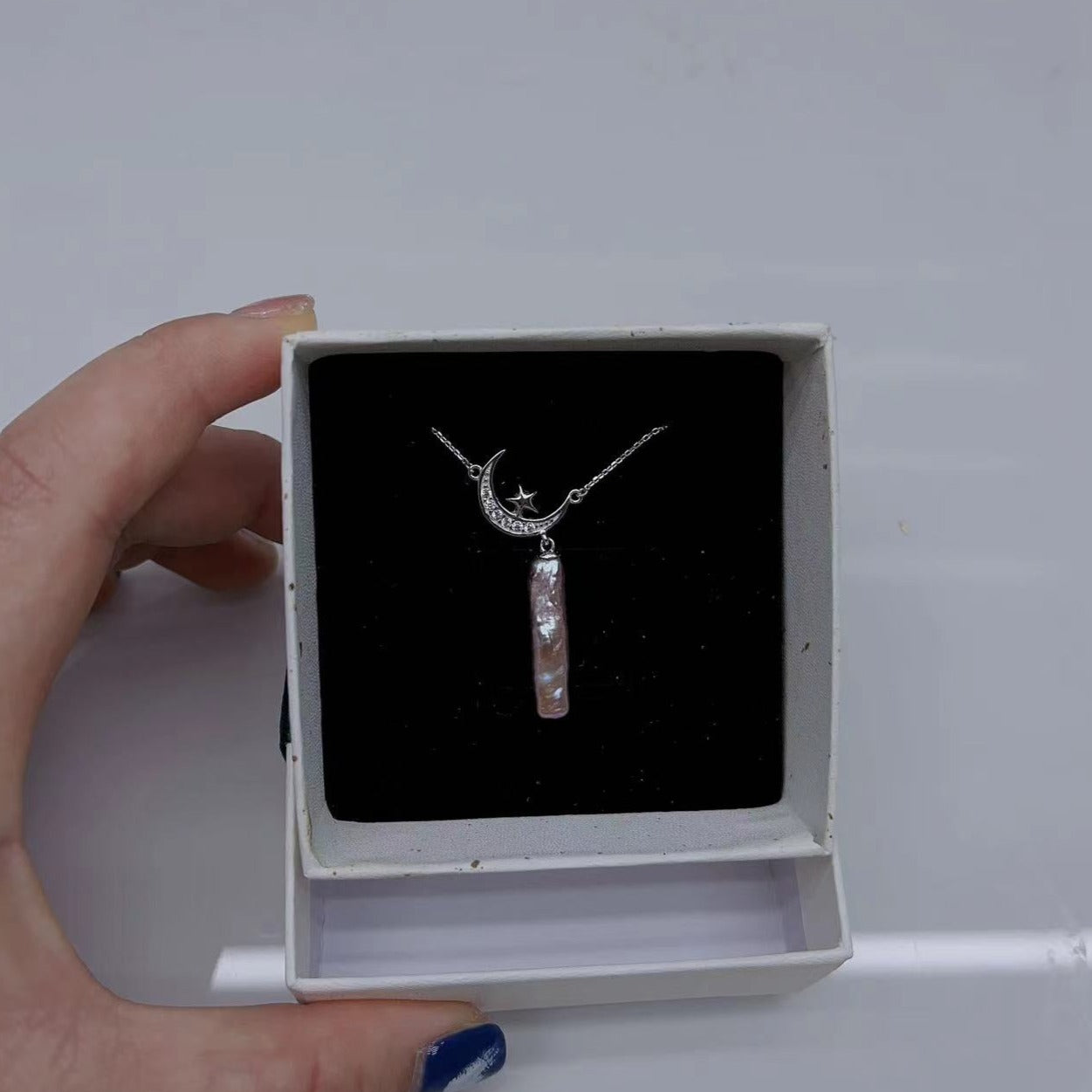 [ 29] Necklace sample