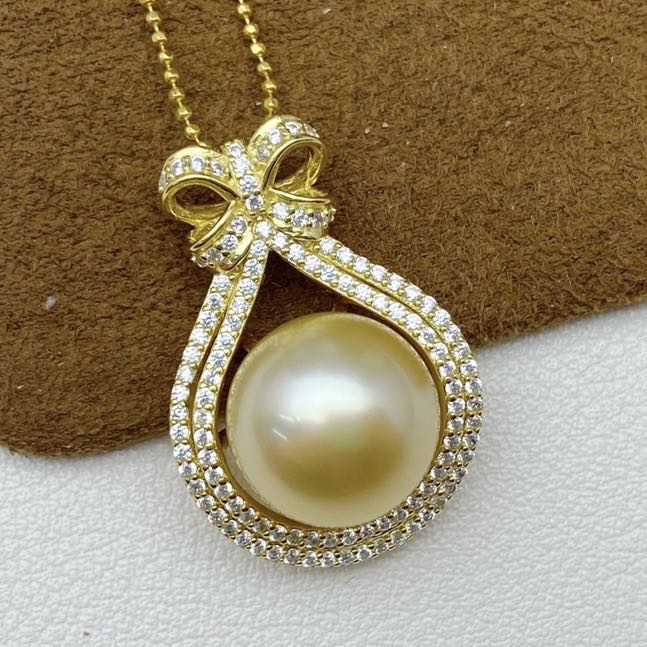 Pendant (For necklace | gold color  )