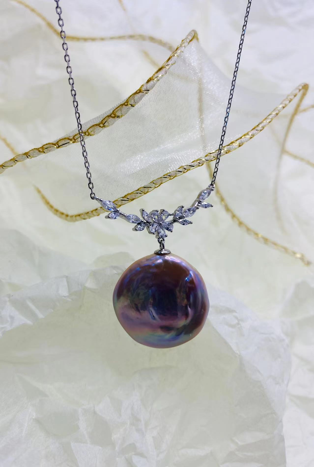 [24] Necklace sample