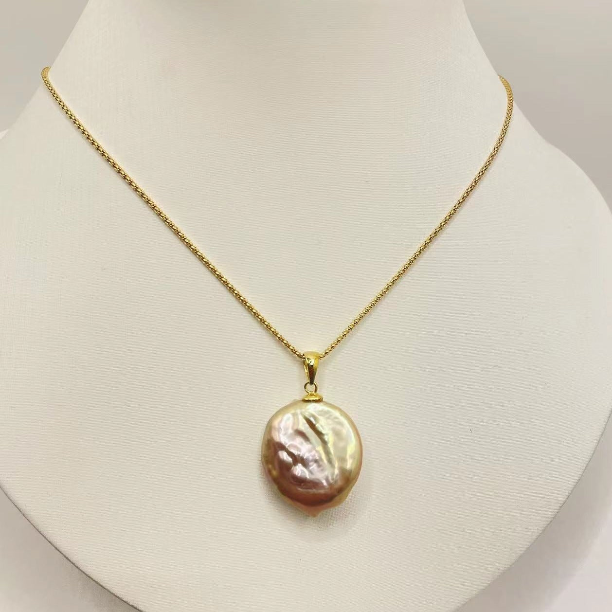 [25] Necklace sample