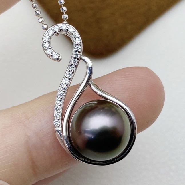 Pendant (For necklace | silver color  )