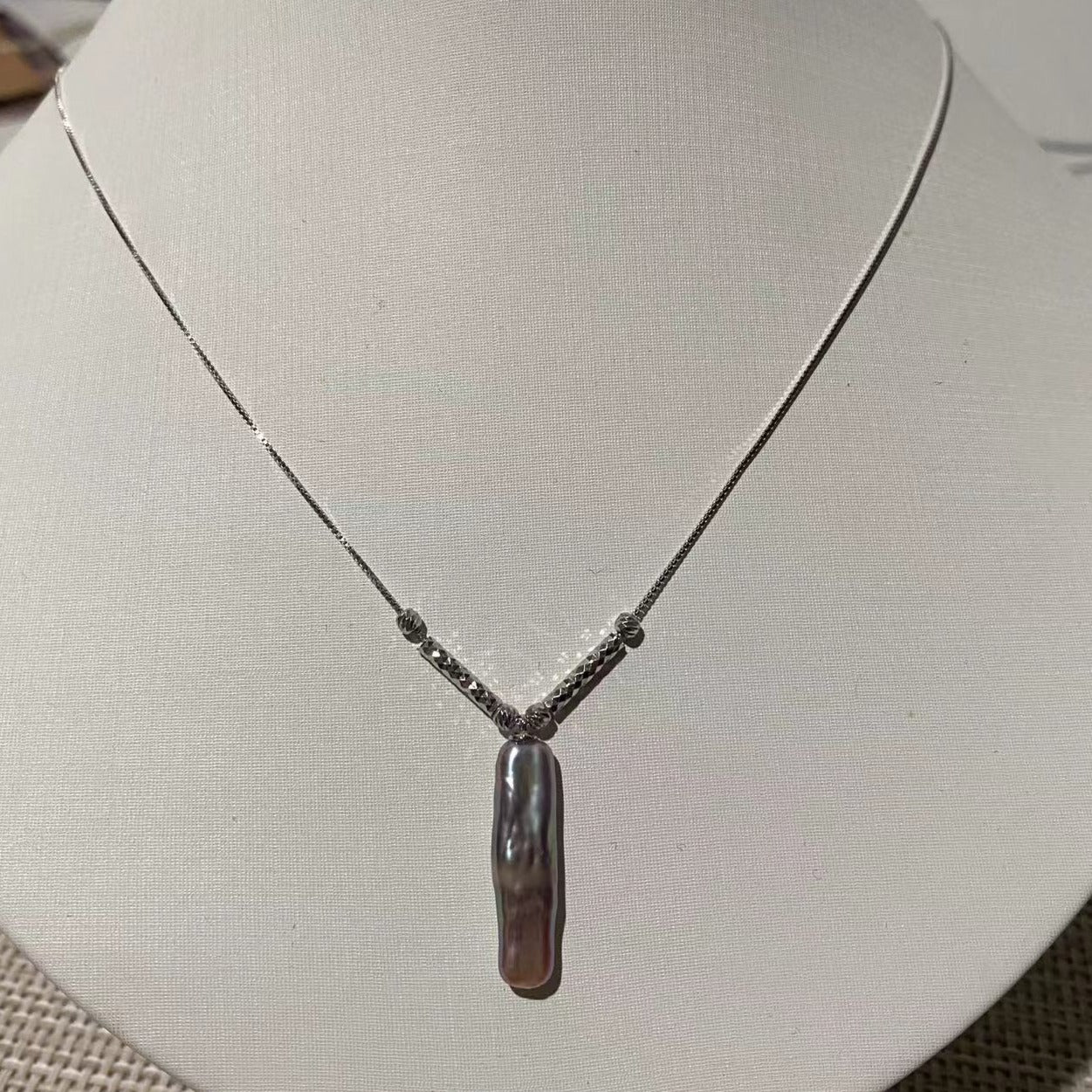 [ 22] Necklace sample