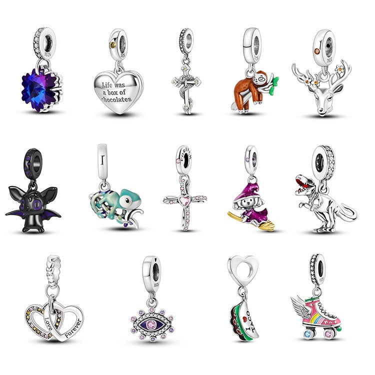 02 Charms ( Assorted )